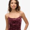 Vestido largo de terciopelo con diamantes