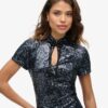 Vestido midi con lentejuelas mandarín