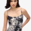 Vestido midi con tirantes y botones estampados
