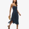 Vestido midi con tirantes y botones estampados