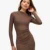 Vestido midi de manga larga con fruncidos