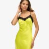 Vestido midi de satén y encaje