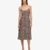 Vestido midi tipo camisola con botones y estampado