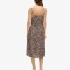 Vestido midi tipo camisola con botones y estampado