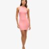Vestido mini ajustado con espalda cruzada
