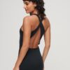 Vestido mini ajustado con espalda cruzada