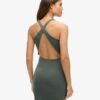 Vestido mini ajustado con espalda cruzada