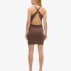 Vestido mini ajustado con espalda cruzada