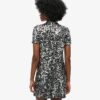 Vestido tipo camiseta con lentejuelas
